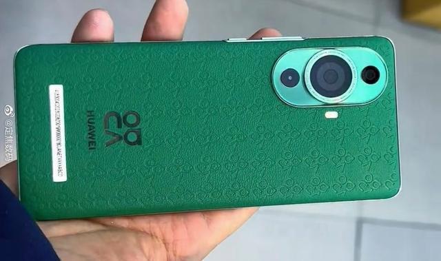 華為nova11系列全曝光 都有昆侖玻璃 頂配獨享衛(wèi)星通信+可變光圈